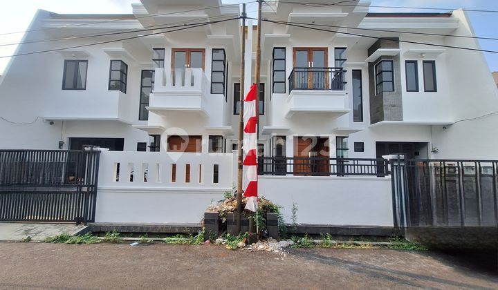 For Sale New House Wide Access In Compound In Rawamangun East Jakarta