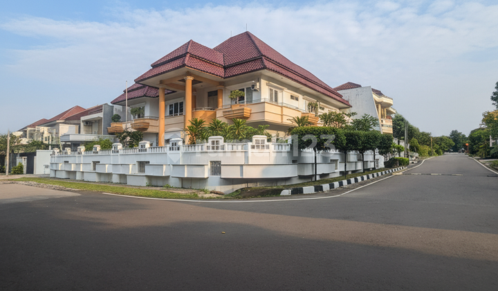 Rumah Mewah Dalam Komplek Elit di Duren Sawit,Jakarta Timur