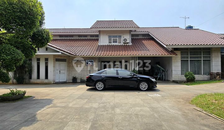 Rumah Kokoh Halaman Luas One Gate System di Duren Sawit Jak Tim