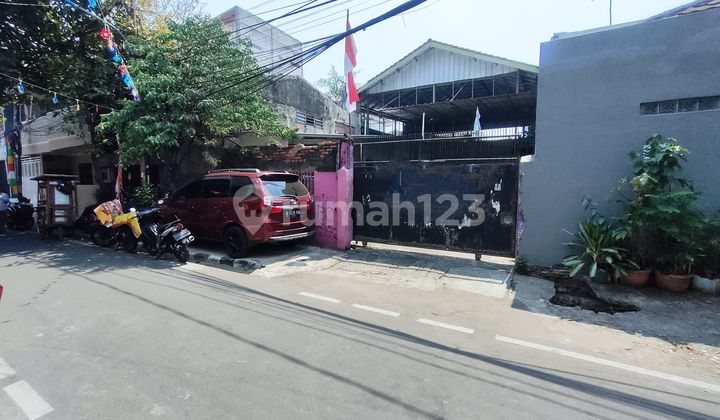 Gudang 200 m2 plus mess 100 m2 SHM Cempaka Putih, Jakarta Pusat 2