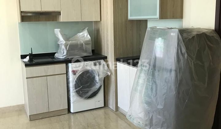 Apartment 2 BR Bagus Semi Furnished Menteng Park