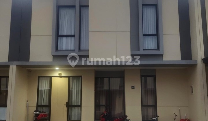 For Sale 2-Story House in Strategic Location, Cikupa Tangerang 2