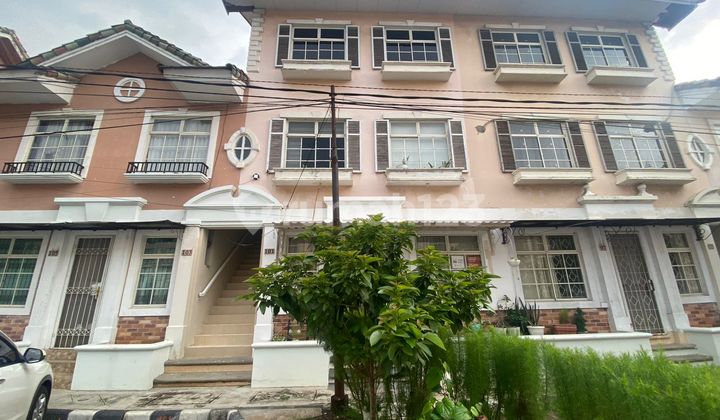 Dijual Town House Mewah Fullfurnish Di Karawaci Tangerang