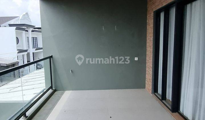 Rumah Siap Huni,mewah,fully Furnished Di Jalan Utama Citra Raya 2