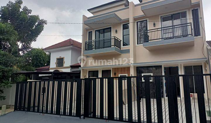 Rumah Gres, Siap Huni Di Cluster Taman Raya, Jalan Boulevard Citra Raya 1