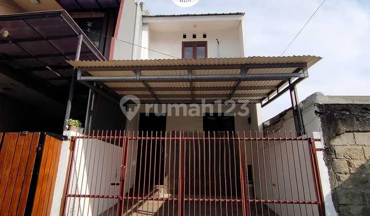 Jarang ada, Rumah 2 lantai 5 menit ke Pasar Modern BSD 1