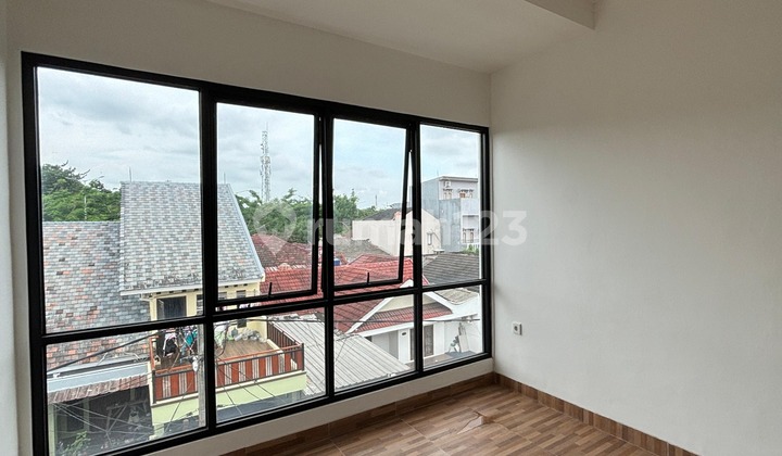 Rumah Baru 3 Lantai Siap Huni Dalam Cluster Di Ciputat 2