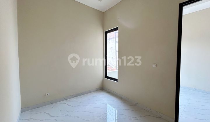 Rumah New Brand Minimalis Modern di Kencana Loka BSD 2