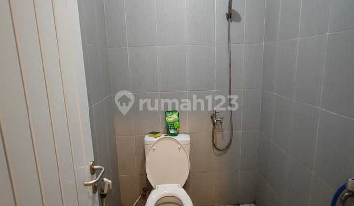 Dijual Ruko Komersial di Perumahan Villa Rizki Ilhami 2, Depok 2