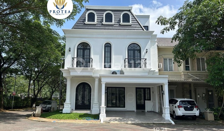 Rumah 3 Lantai Gaya American Classic Posisi Hook Di Bsd