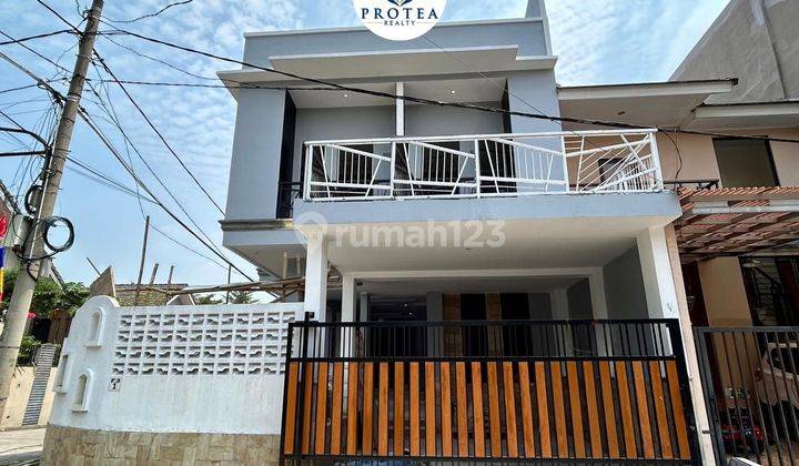 Dijual Rumah Posisi Hook 2 Lantai Plus Roof Top Dekat Kantor Walikota Tangsel 
 1