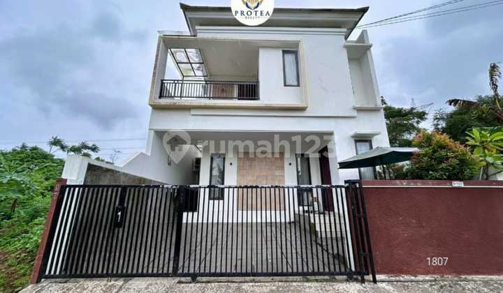 Rumah Bergaya Minimalist Modern Di Pagedangan