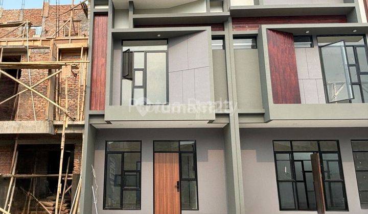 Rumah 2 Lantai Di Pamulang, Cicilan Mulai 5 Juta 1