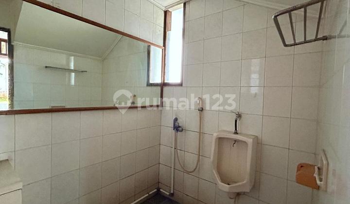 Corner House on Main Street, Vila Melati Mas, Suitable for Office/Business 2