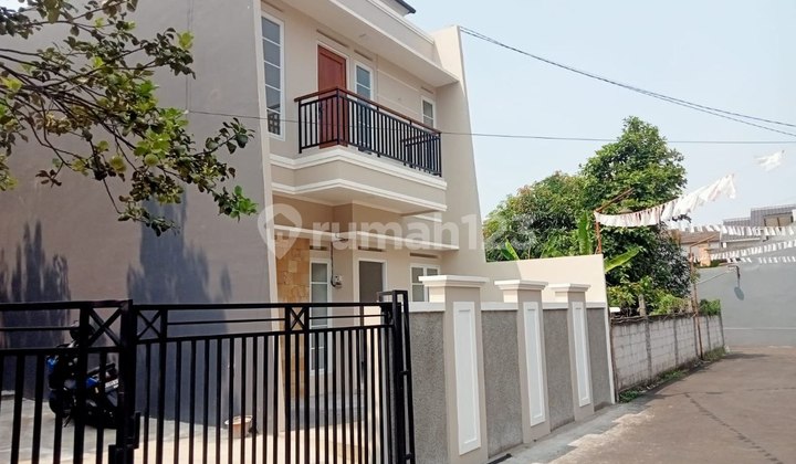Two-Story House Near Ricci School in Bintaro