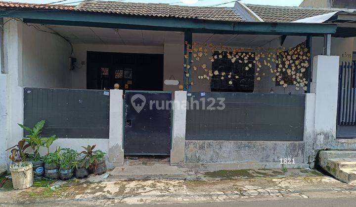 Rumah dijual cepat di Griya Loka, dekat Pasar Modern, BSD 1