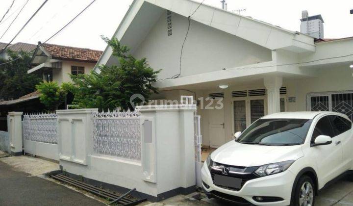 Rumah siap huni di Menteng dalam, Jakarta Selatan 1