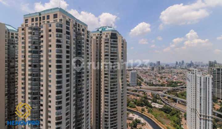 For Quick Sale 1BR City Price REDUCED at Anggrek Residence. 2
