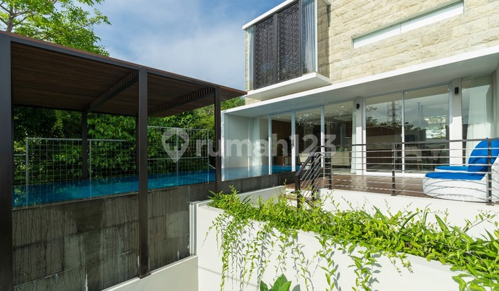 Villa Modern Darmawangsa Nusa Dua 1