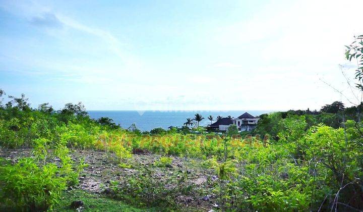 Tanah Tebing Pantai Melasti Ungasan Badung Bali 2