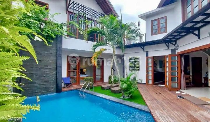 Villa seminyak badung 
