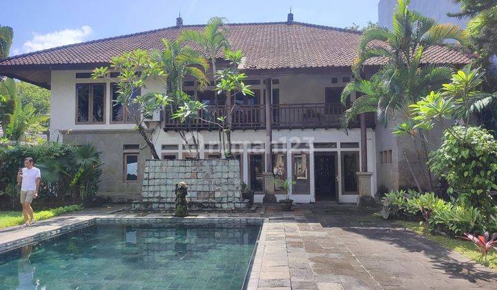 Raya Puputan Premium Luxury House Renon Denpasar Bali 1