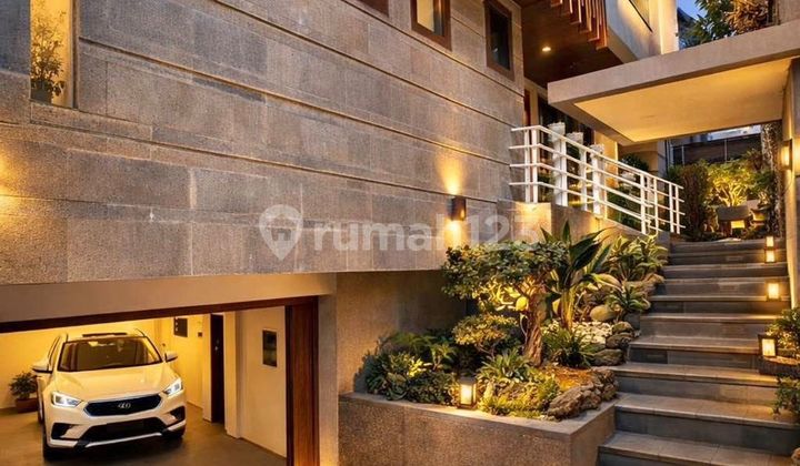 Modern House Kebo Iwa West Denpasar Bali