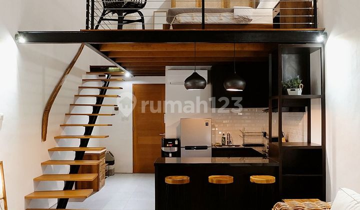 Guesthouse Mezzanine Seminyak Badung 2