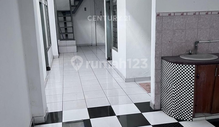 Rumah Luas Terawat di Daerah Cijerah Bandung 2