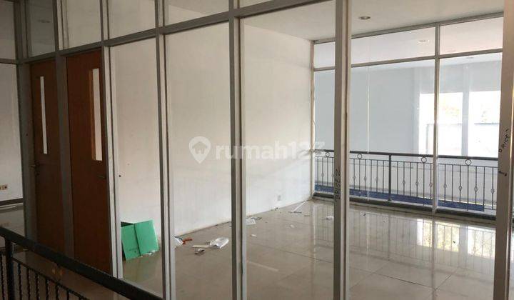 Dijual Ruang Usaha Ex Showroom Hitung Tanah Di Setiabudi Bandung 3