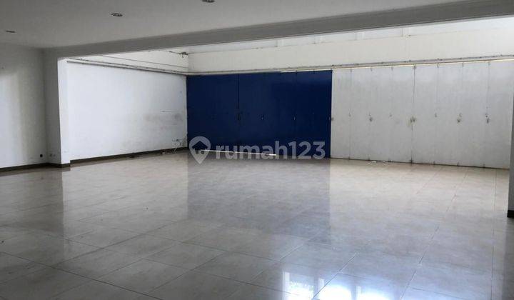 Dijual Ruang Usaha Ex Showroom Hitung Tanah Di Setiabudi Bandung 8