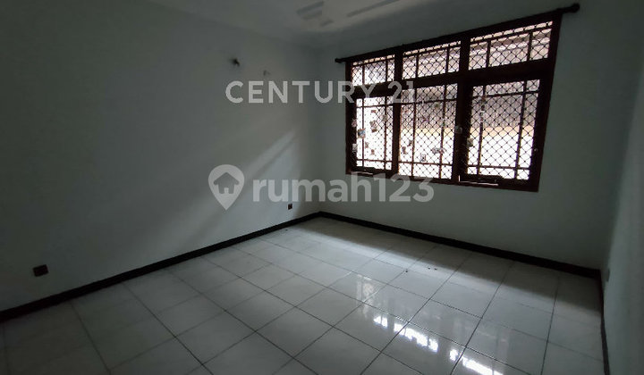 Rumah 2 Lantai Mainroad Antapani Bandung Kota 2