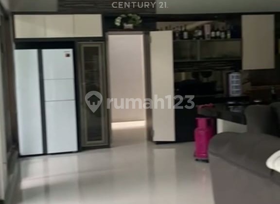 For Rent Unique House In Kota Baru Parahyangan