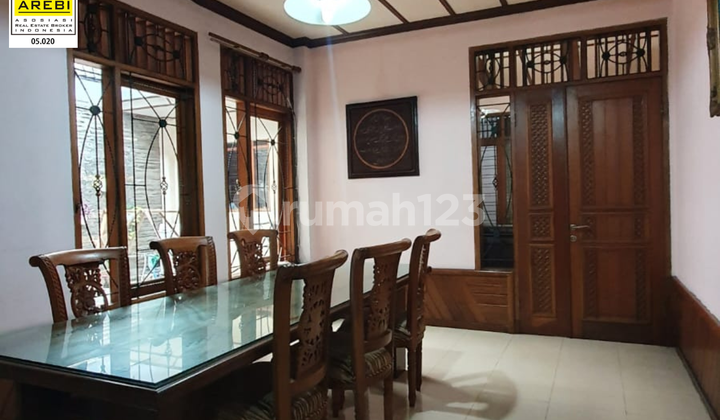 Hunian Mewah Design Antik di Batununggal Indah Bandung