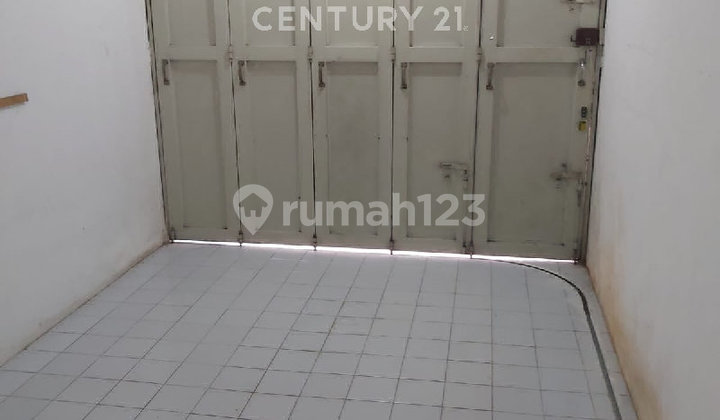 Residence with Easy Access in the Center of Bandung City 2