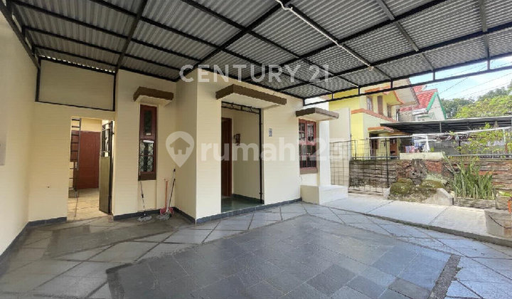 Newly Renovated Comfortable Complex House in Arcamanik Bandung Newly Renovated Comfortable Complex House in Arcamanik Bandung