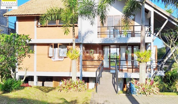 Villa Modern Full Furnish dengan View Indah di Lembang Bandung
