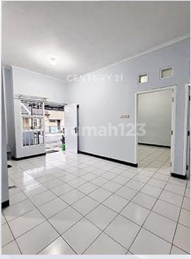 131- Modern Minimalist House in Taman Kopo Katapang, Serene Environment