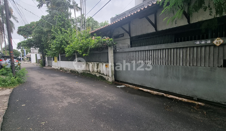 Quick sale land-counted house in Kemang, South Jakarta