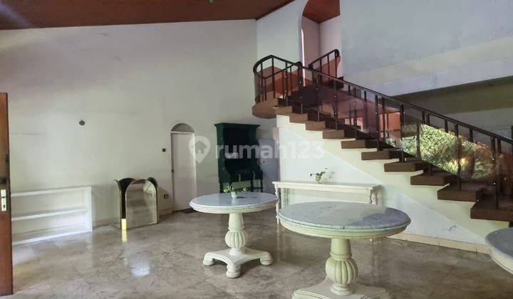 Rumah untuk usaha Senayan Area 1