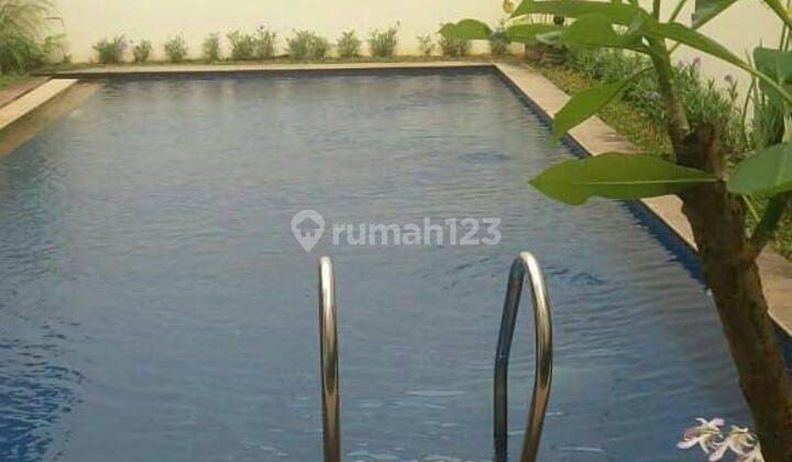 Rumah Didalam Cluster + Swimming Pool Jakarta Selatan 2