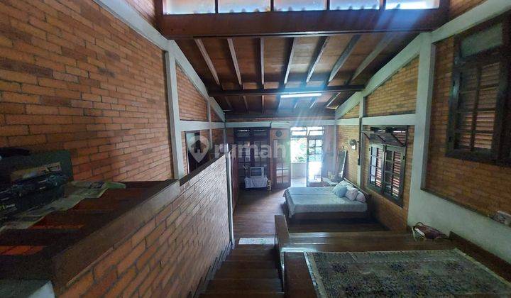 Rumah klasik bergaya villa hampir njop simatupang ragunan 2