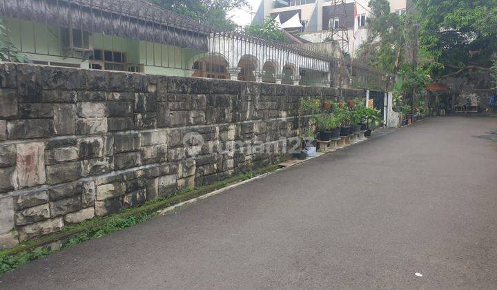 Rumah Lama Hitung Tanah Lokasi Sangat Strategis Dan Private Kemang Jaksel. 2