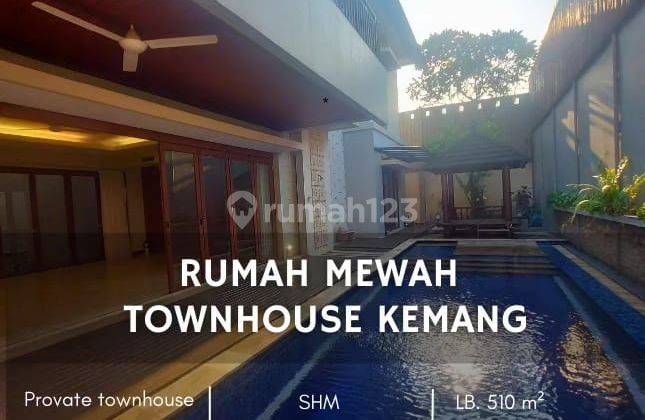 Townhouse Mewah Dan Nyaman Dikemang Jakarta Selatan. 1