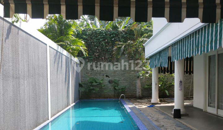 Rumah Europian Classic Cilandak Dekat Citos Jaksel. 1
