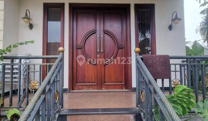 Rumah Mewah Fully Furnished Dalam Perumahan Permata Hijau Dua 2