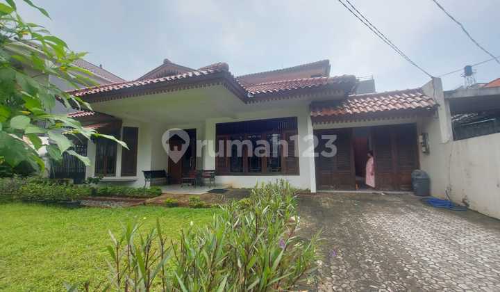 Rumah dalam komplek eklusif kebayoran baru, bulungan. jakarta selatan.