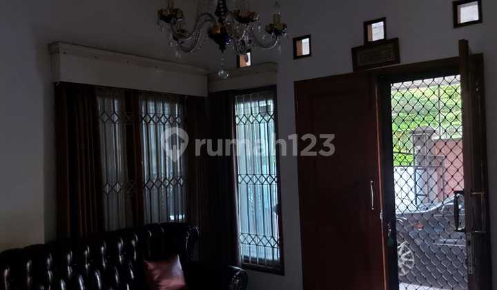 rumah bagus terawat diperumahan pemda jakarta  2
