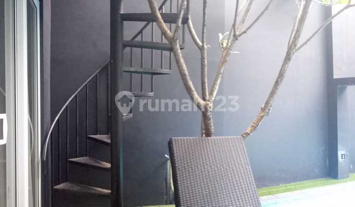 Dijual rumah bagus + kolam renang dalam cluster di bintaro sektor 2 Dijual rumah bagus + kolam renang dalam cluster di bintaro sektor 2