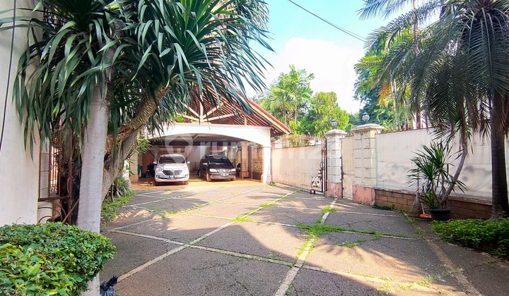 Timeless Luxury House in Permata Hijau - One Gated System Timeless Luxury House in Permata Hijau - One Gated System